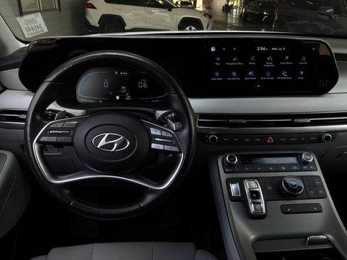 Used 2025 Hyundai Palisade SEL FWD image 15