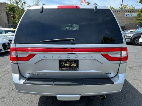 Used 2015 Lincoln Navigator 4WD image 6