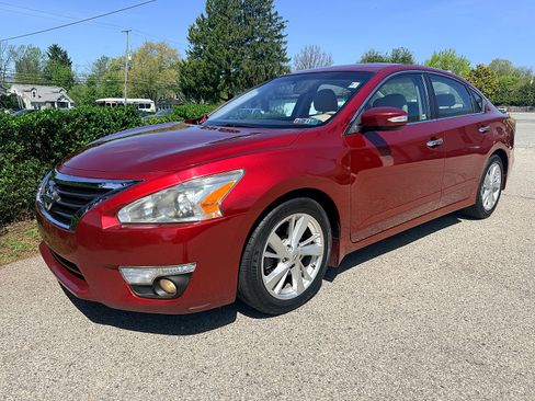 Used 2015 Nissan Altima 2.5 SL w/ Technology Package FWD image 8