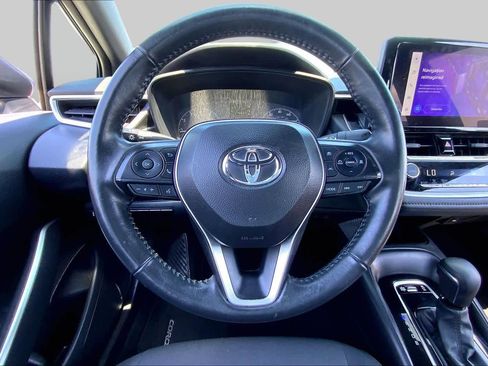Used 2023 Toyota Corolla SE FWD image 6