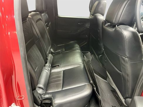 Used 2022 Nissan Frontier PRO-4X w/ Pro-4X Premium Package image 28
