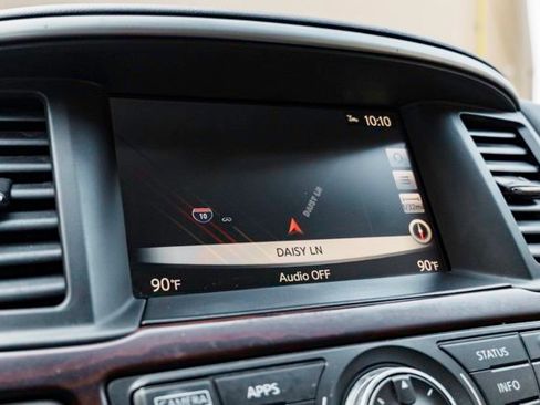 Used 2019 Nissan Pathfinder Platinum image 16