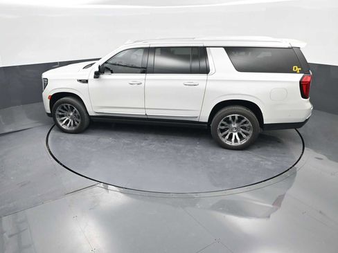 Used 2023 GMC Yukon XL Denali w/ Denali Reserve Package image 33
