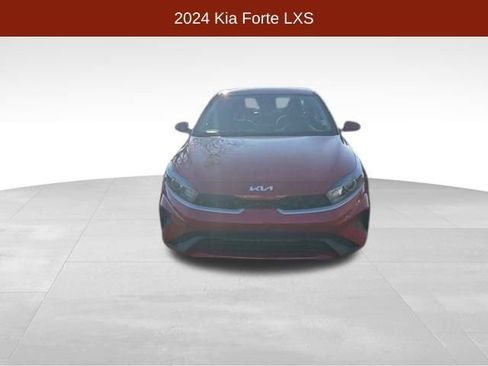 Used 2024 Kia Forte LXS w/ LXS Technology Package image 2