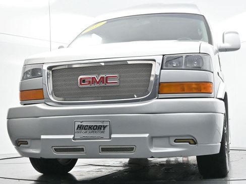 Used 2017 GMC Savana 2500 RWD image 55