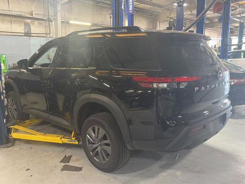 Used 2025 Nissan Pathfinder SV AWD/4WD image 3