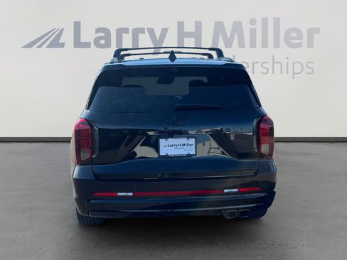 Used 2025 Hyundai Palisade Calligraphy image 4
