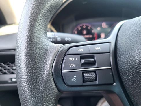 Used 2024 Honda Accord SE image 19