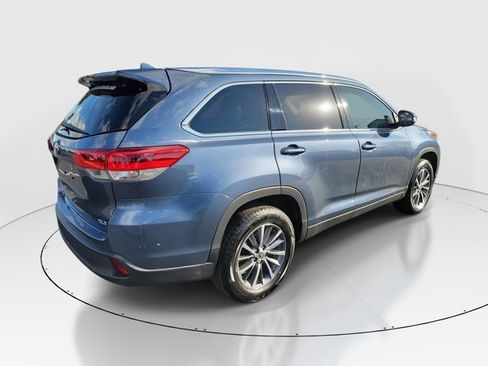 Used 2019 Toyota Highlander XLE image 36