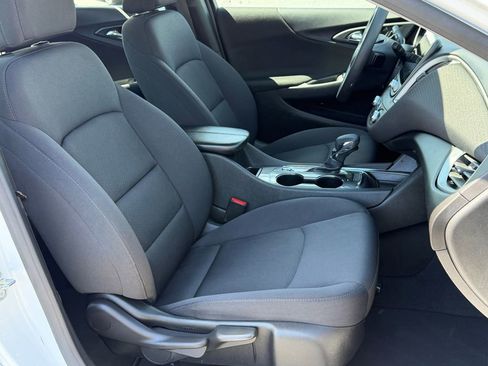 Used 2024 Chevrolet Malibu LT FWD image 15