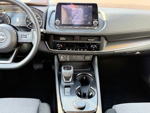 Used 2023 Nissan Rogue SV image 14