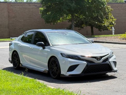 Used 2021 Toyota Camry TRD w/ TRD Package w/JBL Audio FWD image 3