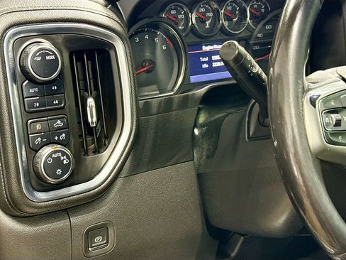 Used 2020 Chevrolet Silverado 1500 LT Trail Boss AWD/4WD image 10