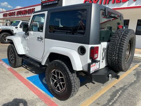 Used 2015 Jeep Wrangler Sahara w/ Connectivity Group AWD/4WD image 2