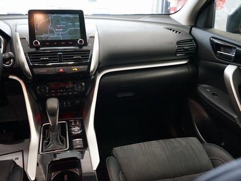 Used 2025 Mitsubishi Eclipse Cross SE image 12