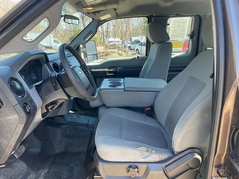 Used 2016 Ford F250 XL w/ Power Equipment Group image 12