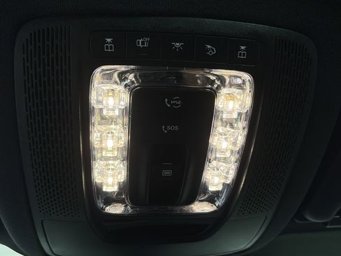 Used 2024 Mercedes-Benz GLS 580 4MATIC image 46