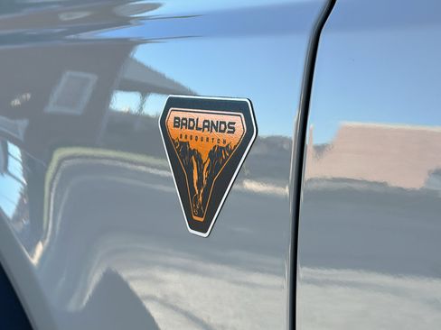 Used 2021 Ford Bronco Badlands image 11
