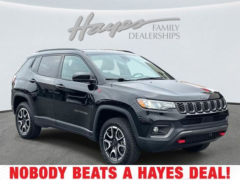 Certified 2024 Jeep Compass Trailhawk w/ Trailhawk Convenience Group image 1