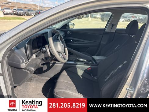 Used 2023 Hyundai Elantra SEL image 13