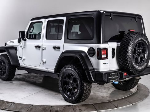 Used 2023 Jeep Wrangler Unlimited w/ Cold Weather Group AWD/4WD image 4