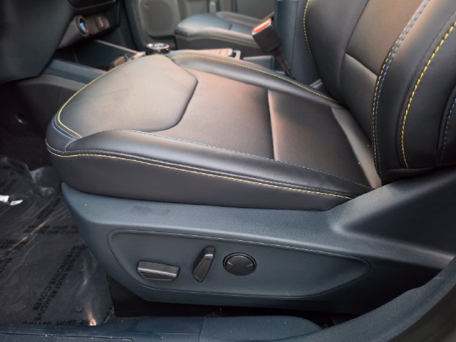 Used 2026 Ford Maverick Lobo AWD/4WD image 16