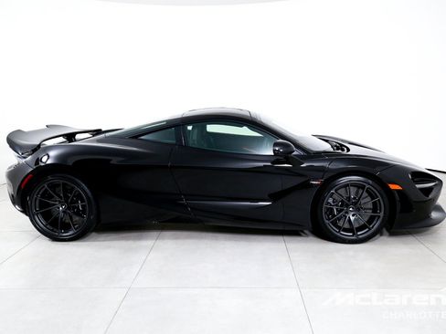 New 2027 McLaren 750S RWD image 10