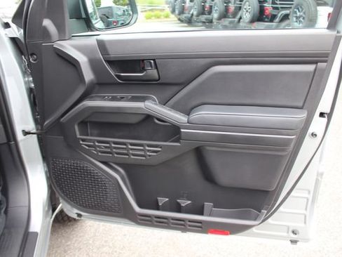 Used 2026 Toyota Tacoma SR w/ SR Upgrade Package AWD/4WD image 26