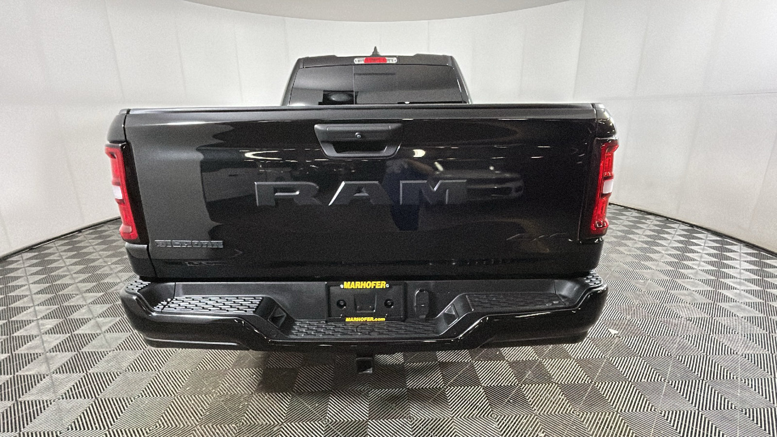 Used 2025 RAM 1500 Big Horn AWD/4WD image 4