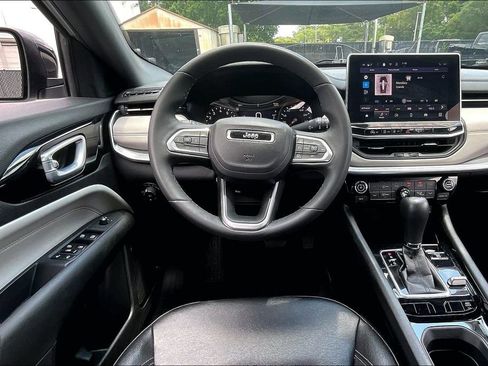 Used 2025 Jeep Compass Limited AWD/4WD image 8