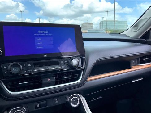 Used 2025 Toyota Grand Highlander FWD image 35