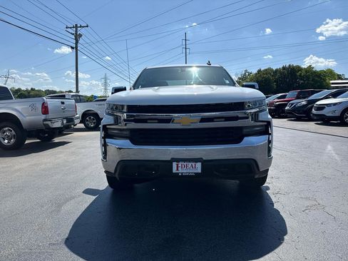 Used 2019 Chevrolet Silverado 1500 LT w/ Z71 Off-Road Package AWD/4WD image 2