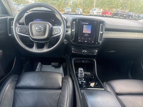 Used 2023 Volvo XC40 B5 Plus w/ Driver Assist Package image 13