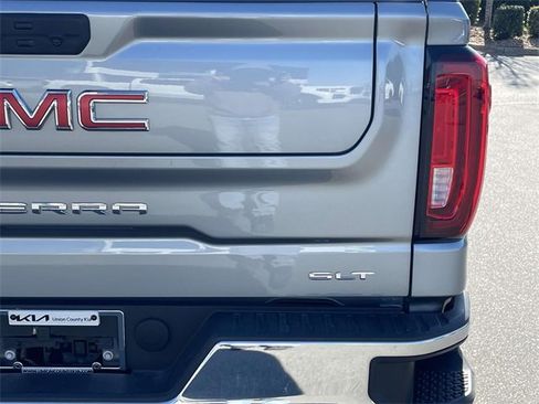 Used 2025 GMC Sierra 1500 SLT image 11