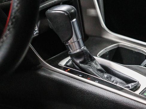 Used 2018 Honda Accord Sport image 20