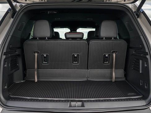 New 2026 Chevrolet Traverse Z71 w/ Driver Confidence Package AWD/4WD image 8