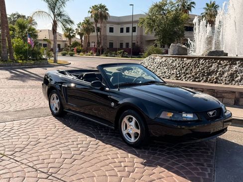 Used 2004 Ford Mustang Premium RWD image 27