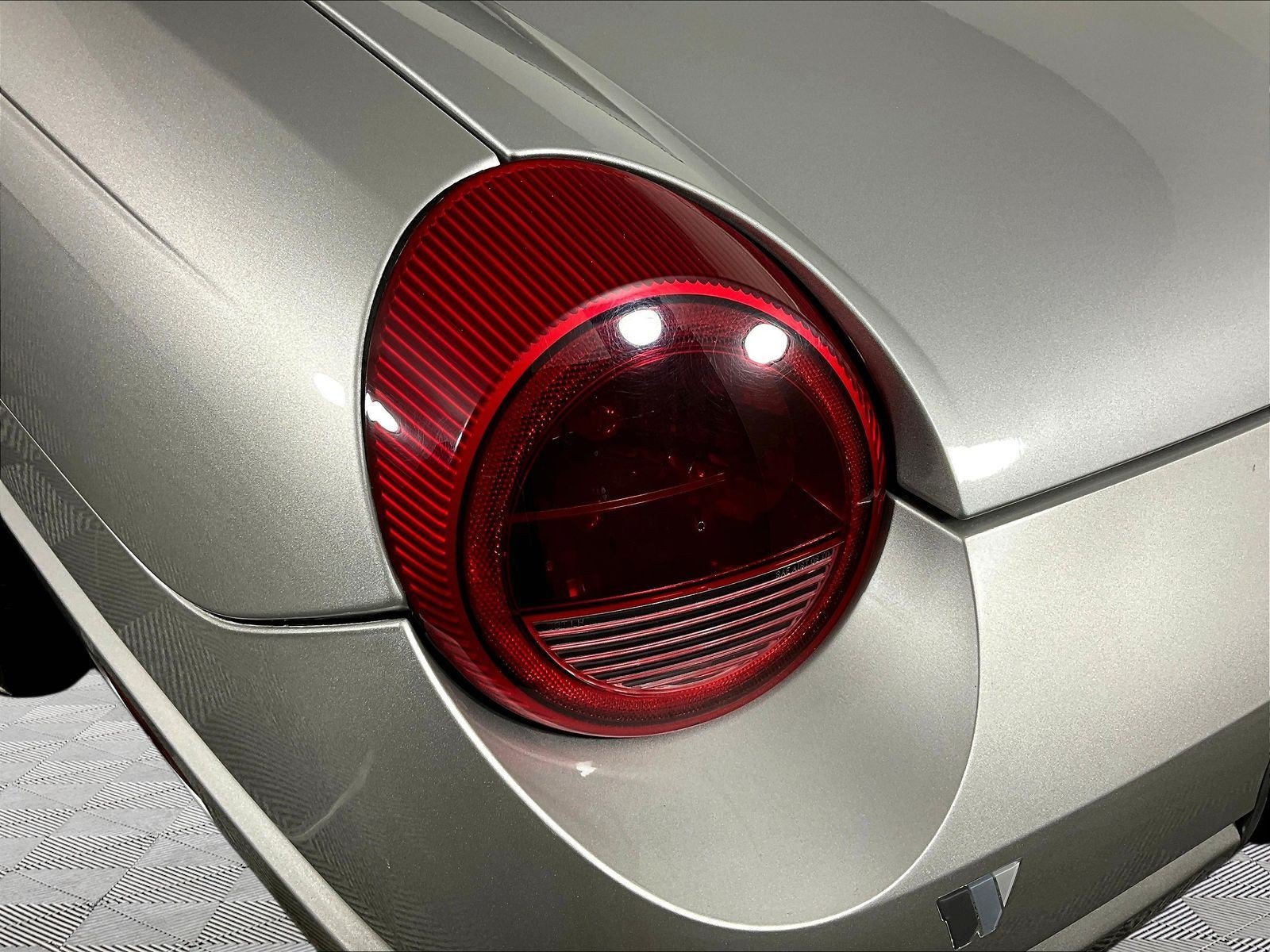 Used 2004 Ford Thunderbird RWD image 17