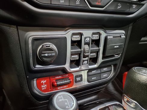 Used 2019 Jeep Wrangler Unlimited Rubicon AWD/4WD image 15