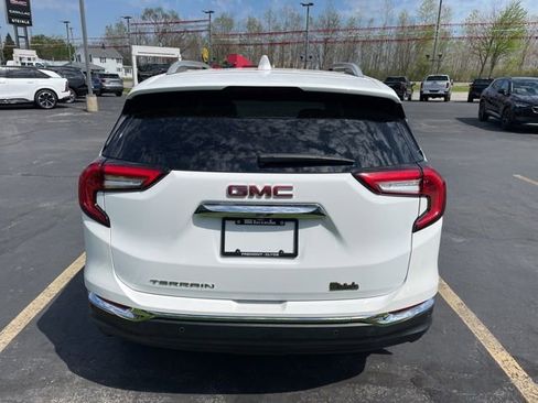 Used 2022 GMC Terrain SLT w/ Tech Package FWD image 6