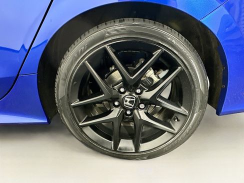 Used 2023 Honda Civic Sport image 11