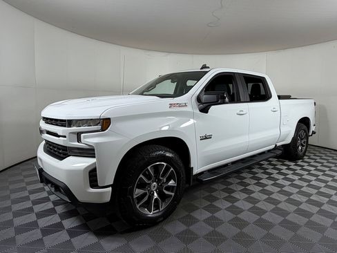 Used 2022 Chevrolet Silverado 1500 RST image 2