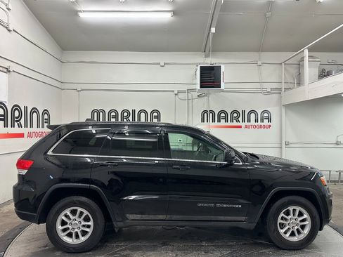 Used 2018 Jeep Grand Cherokee Laredo image 9