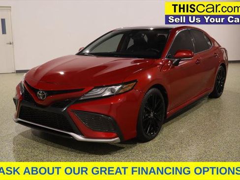 Used 2022 Toyota Camry XSE FWD image 5