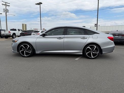 Used 2021 Honda Accord Sport image 4