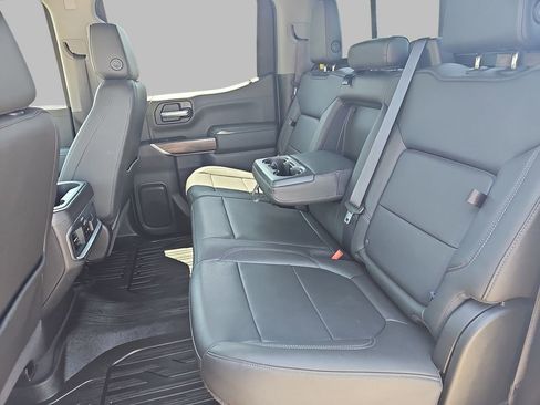 Certified 2022 GMC Sierra 1500 SLT w/ SLT Premium Package AWD/4WD image 17