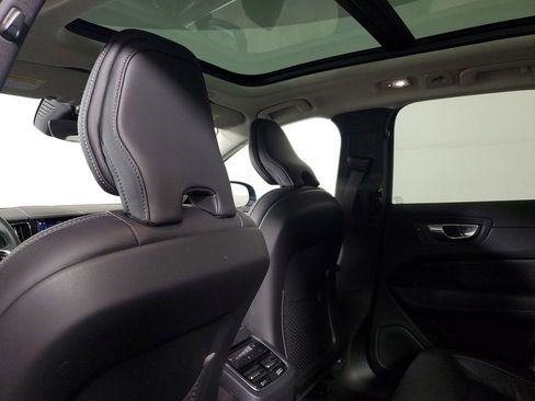 Certified 2023 Volvo XC60 B5 Ultimate w/ Climate Package AWD/4WD image 16