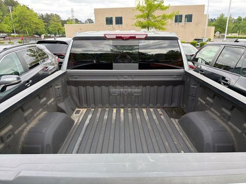 Used 2025 GMC Sierra 1500 AT4 w/ AT4 Premium Package AWD/4WD image 7