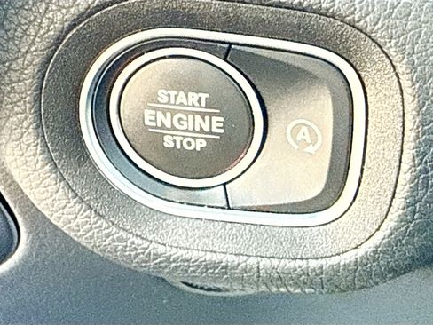 Used 2021 Mercedes-Benz GLS 450 4MATIC image 38