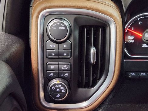 Used 2021 Chevrolet Silverado 1500 High Country w/ Technology Package AWD/4WD image 43